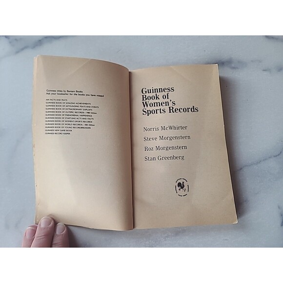 Guinness Book Of Women's Sports Records By Norris McWhorter Paperback - Picture 3 of 10